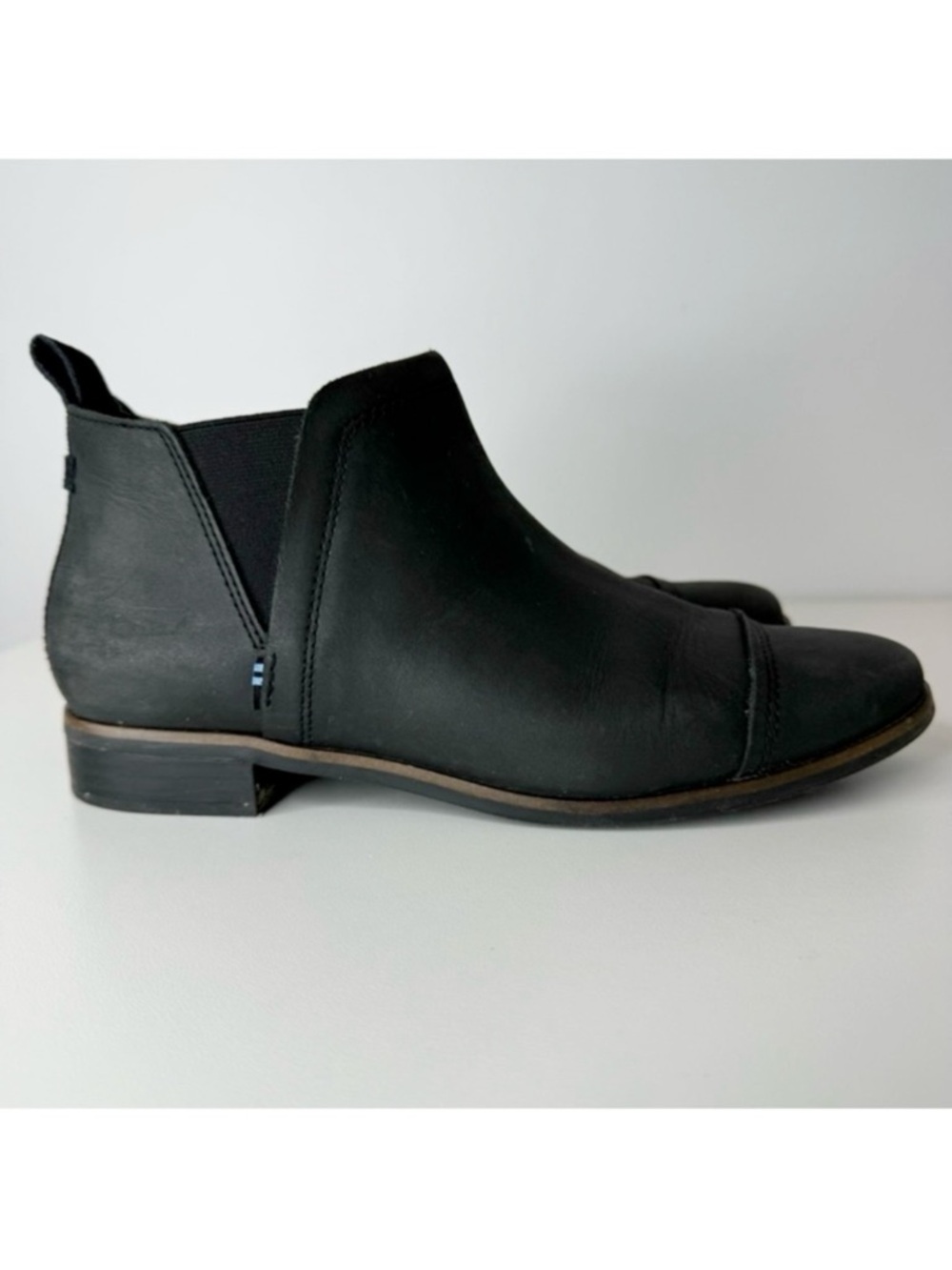 Toms Reese Smooth Black Leather Ankle Boot Bootie Women's Size 8 Versatile